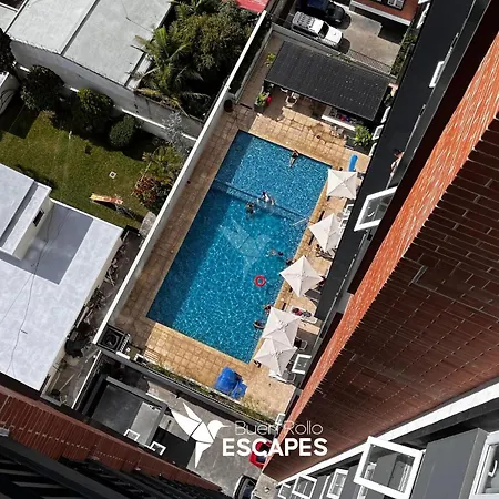 Luxury King Suites - Free Pool, Gym & Parking - Buen Rollo Escapes